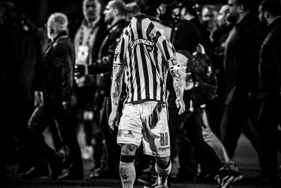 Αναλυτικό ρεπορτάζ: Προς επ’ αόριστον διακοπή το πρωτάθλημα της Super League – Στο Μαξίμου ο Βασιλειάδης, το φύλλο αγώνα