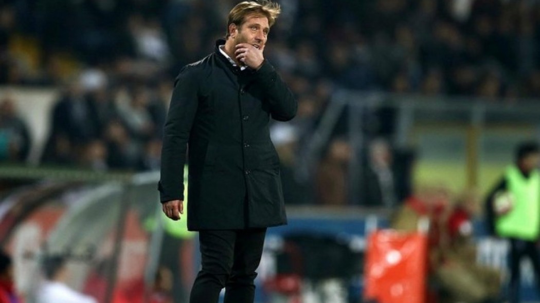 Με τον χαμηλότερο μισθό στην ιστορία του Ολυμπιακού ο νέος προπονητής-Δείτε πόσα