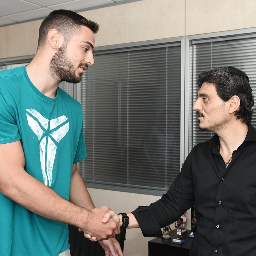 Πώς ο Γιαννακόπουλος υποδέχτηκε τον Παπαπέτρου