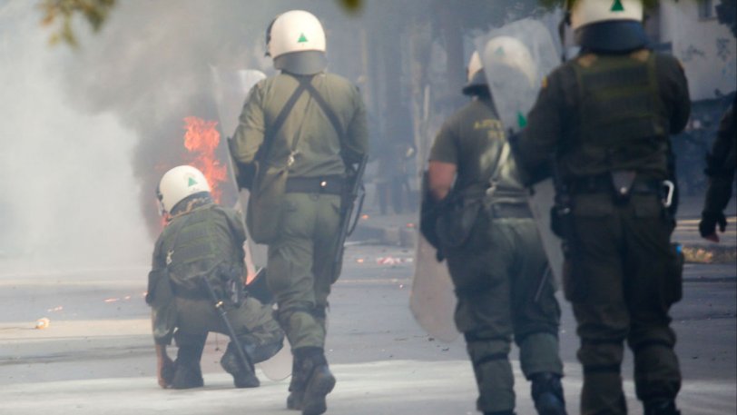 Βαριά καμπάνα για τον φίλο του ΠΑΟΚ που συνελήφθη για ρίψη βόμβας μολότοφ