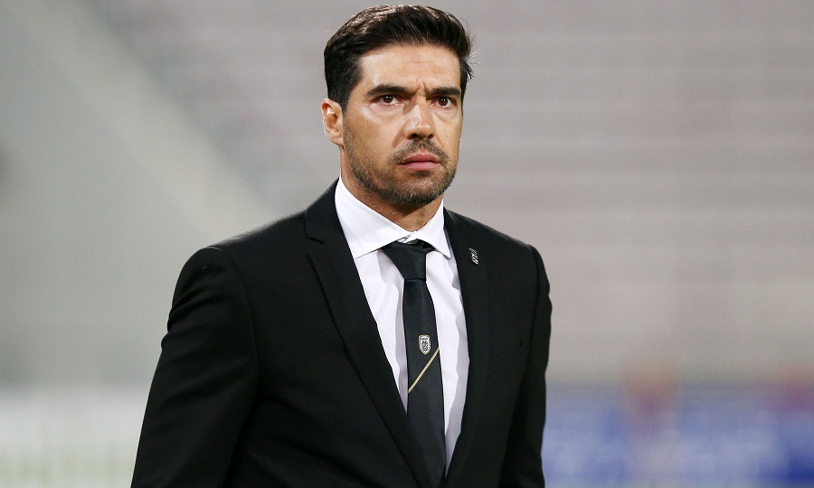 Κοουτσάρισμα με… μπουκαλάκια από τον Φερέιρα