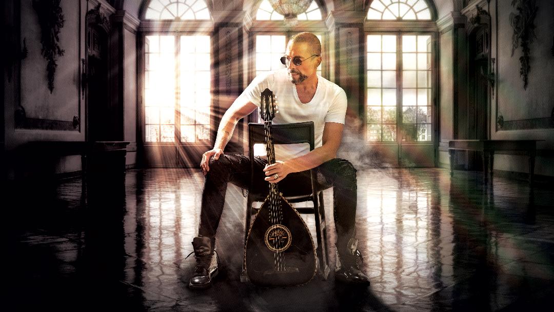 Βαλάντης: Η δημόσια εξομολόγησή του για την προσωπική ζωή του, γιατί νιώθει αρχαίος Έλληνας και το λαθραίο σακάκι Moschino (βίντεο)