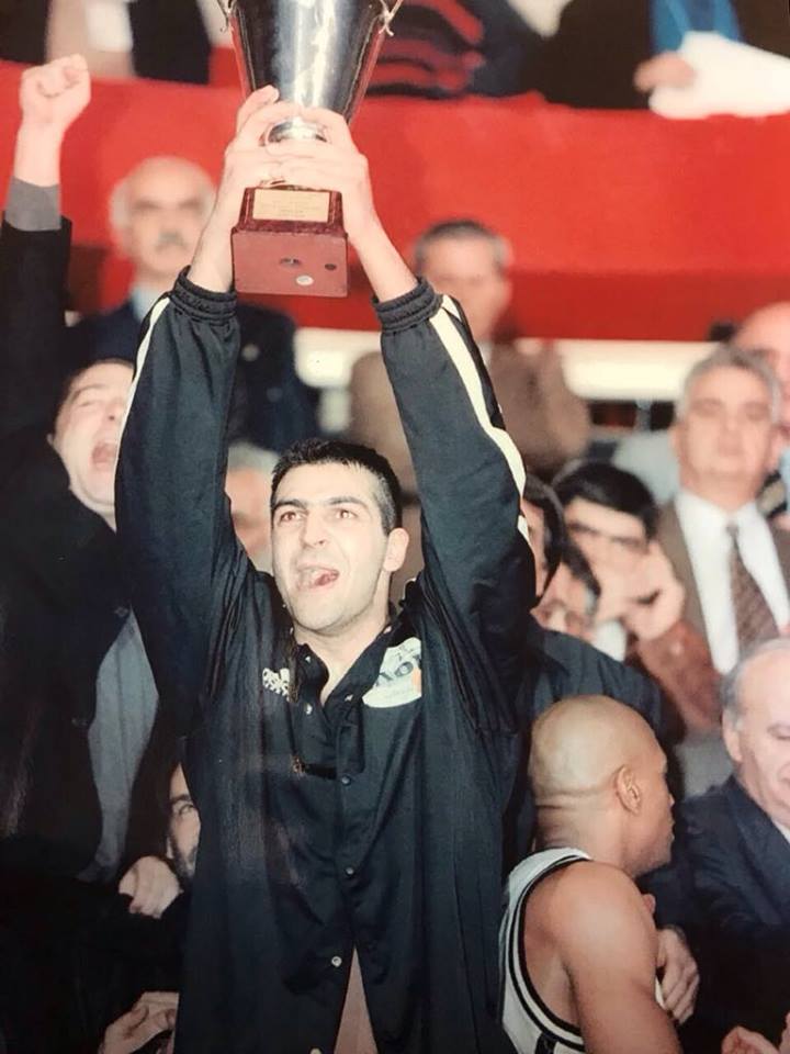 ΣΑΝ ΣΗΜΕΡΑ:31-1-1999 Ο τελευταίος τίτλος στο μπάσκετ του ΠΑΟΚ…(θυμάται ο Γιάννης Γιαννούλης)