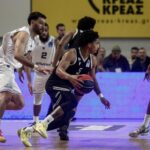 Με μέταλλο, προσωπικότητα και έναν απίθανο Μπριν Ταϊρί, ο ΠΑΟΚ απέδρασε νικηφόρα από τη Θεσσαλία, επικρατώντας της μαχητικής Καρδίτσας με 68-72