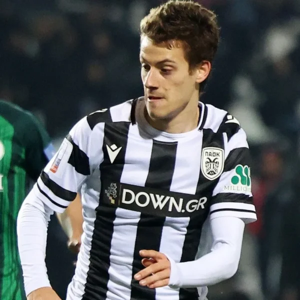 Ο Γιάννης Κωνσταντέλιας ξεπέρασε την ίωση που τον ταλαιπωρούσε με αποτέλεσμα να προπονηθεί κανονικά και να είναι στην αποστολή του ΠΑΟΚ